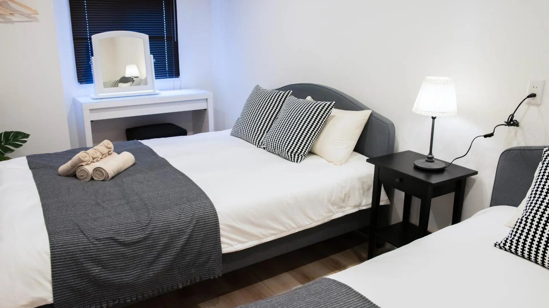 Apartment Hollyresidence Osaka Imamiya Hanazno 4Ppl Nambausj Holly201 Japan