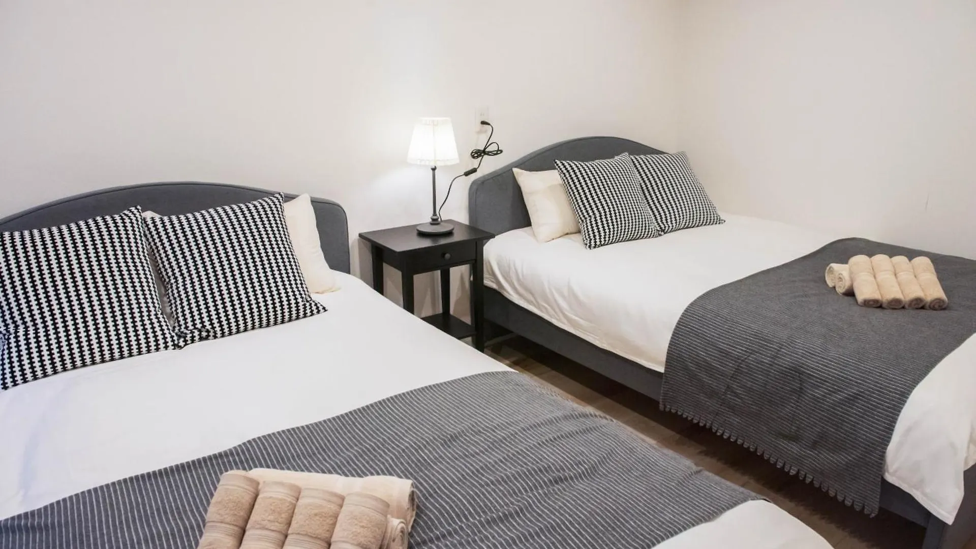 Hollyresidence Osaka Imamiya Hanazno 4Ppl Nambausj Holly201 Apartment